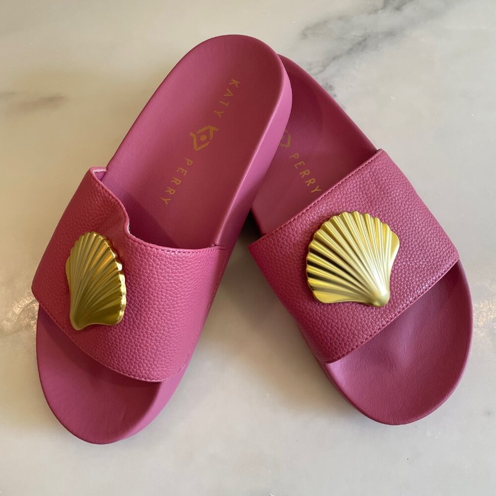 Katy Perry Shell Pool Slide in Pink, Size 6 - Picture 3 of 7